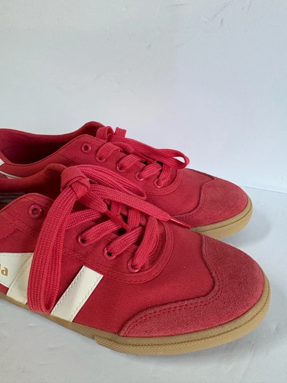 NWT Gola Badminton Court Sneakers Size 8 Women’s